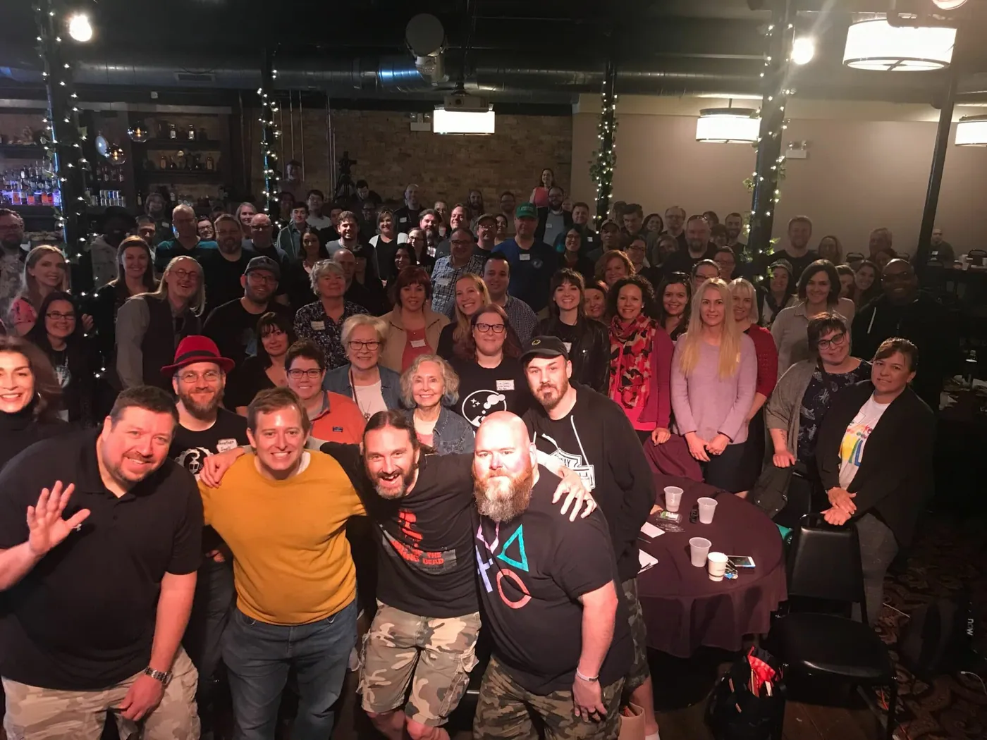 Large group photo of attendees at The Sell More Books Show Summit 2019.